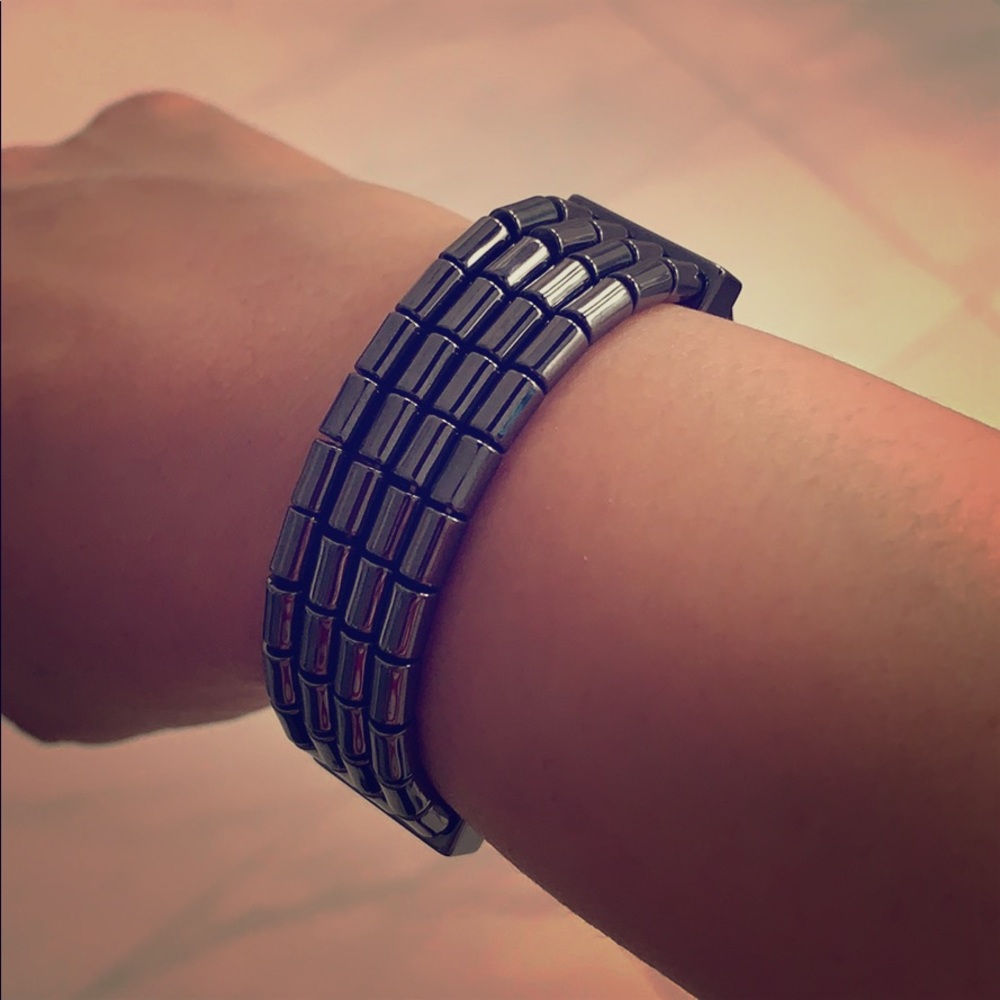 BOGO: Stretch hematite bracelet